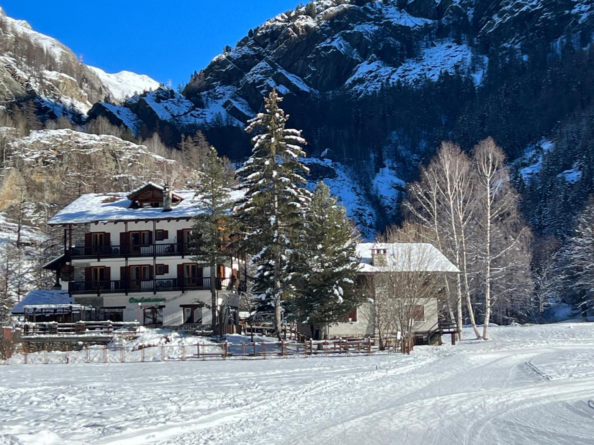 Hotel Ondezana Cogne Buitenkant foto