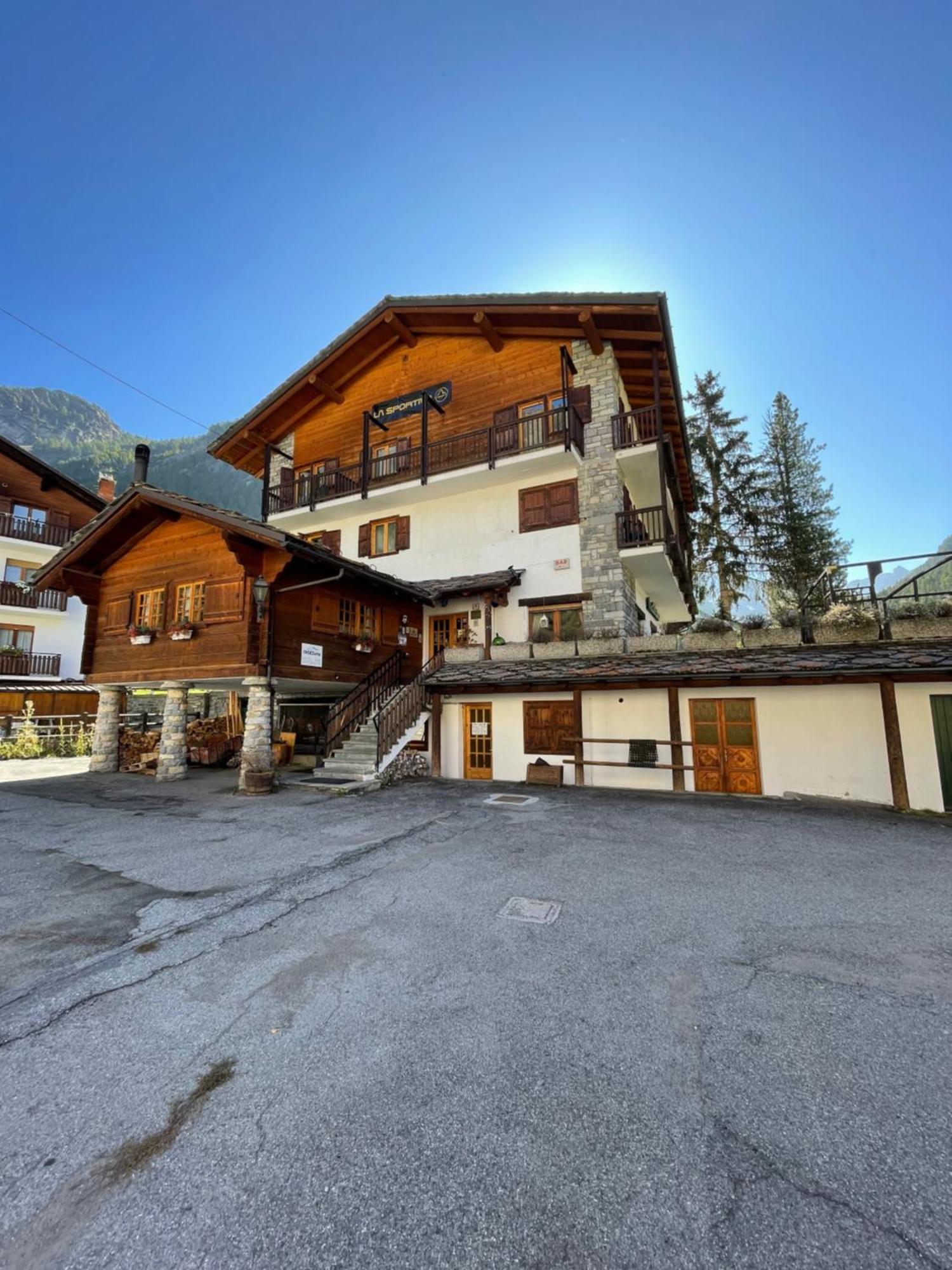 Hotel Ondezana Cogne Buitenkant foto