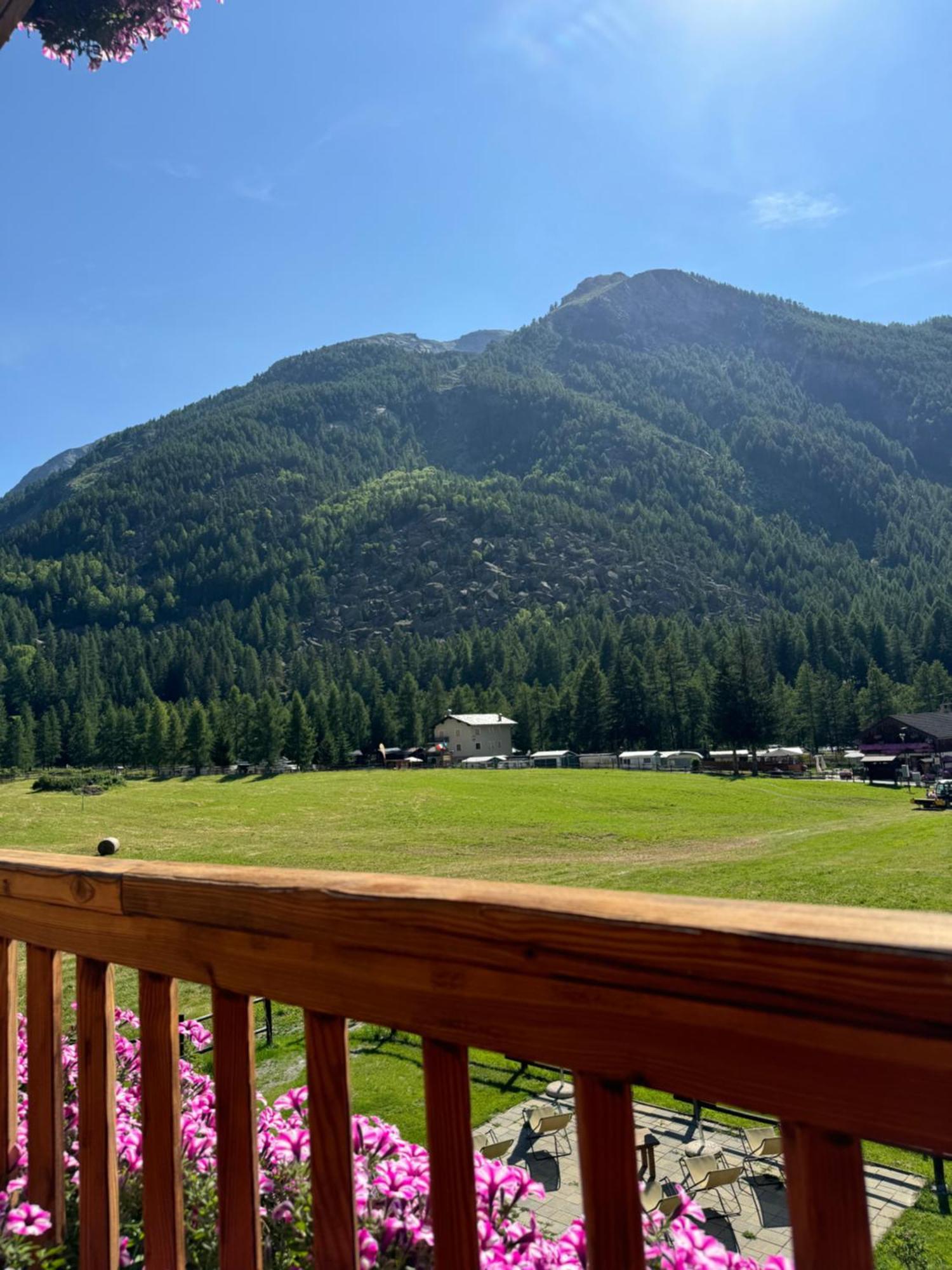 Hotel Ondezana Cogne Buitenkant foto